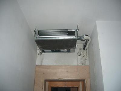 天津盛世國泰科技公司 供應(yīng)高效節(jié)能的美的風(fēng)冷冷熱水模塊式中央空調(diào)